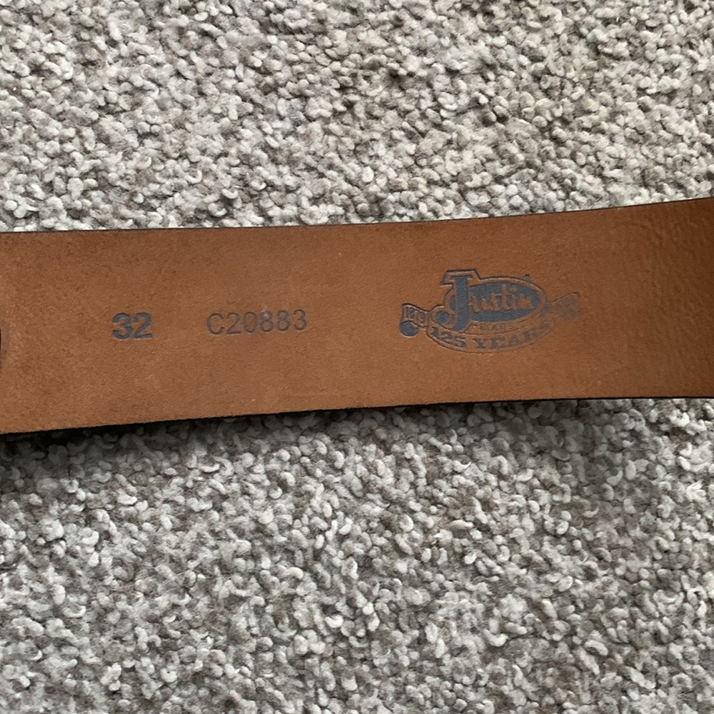 Justin Boots Belt with Iridescent Silver Buckle - Picture 3 of 3